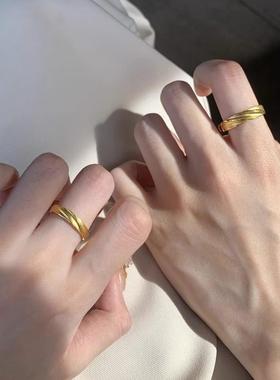 莫比乌斯环黄金色情侣戒指男女一对18k金厮守戒求婚订婚纪念礼物