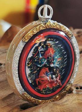 西藏矿物质彩绘擦擦佛像嘎乌盒吊坠本命佛吉祥天母随身唐卡小佛像