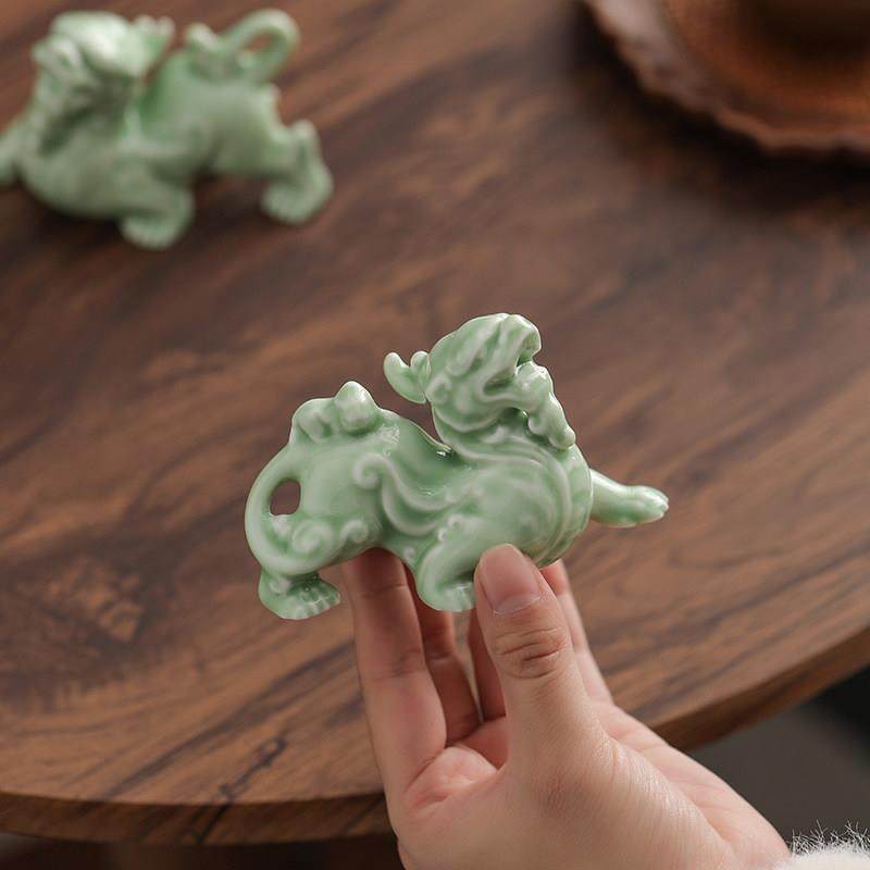 招财貔貅摆件一对陶瓷聚财办公室桌面装饰品风水开业摆设礼品礼物,淘宝优惠券,粉丝福利购,淘宝优惠卷