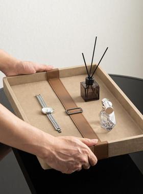 现代高级感样板间售楼处卧室床头柜个性托盘摆件皮质相框软装饰品