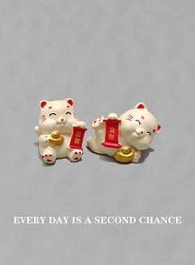 新款网红可爱鸿运当头招财猫桌面摆件治愈工位办公桌装饰用品摆件