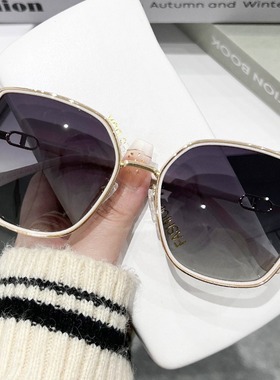 2024时尚大框偏光太阳镜女网红街拍星光细闪遮阳眼镜户外出游墨镜