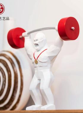 树脂工艺品现代简约创意家居装饰举重杠铃金刚摆件大猩猩动物摆