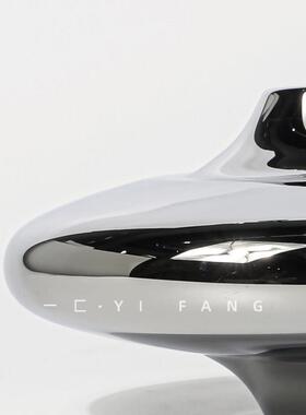 一匚样板房轻奢银色玻璃创意飞碟摆件样品屋展示中心儿童房酒店电