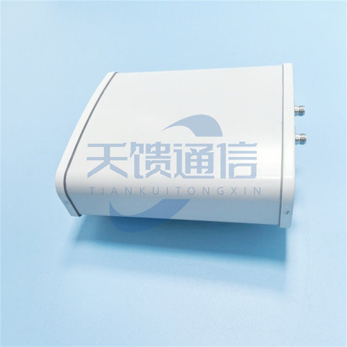 566MHz图传数传电台定向天线607-678MHz双极化定向板状天线8dBi - 图0