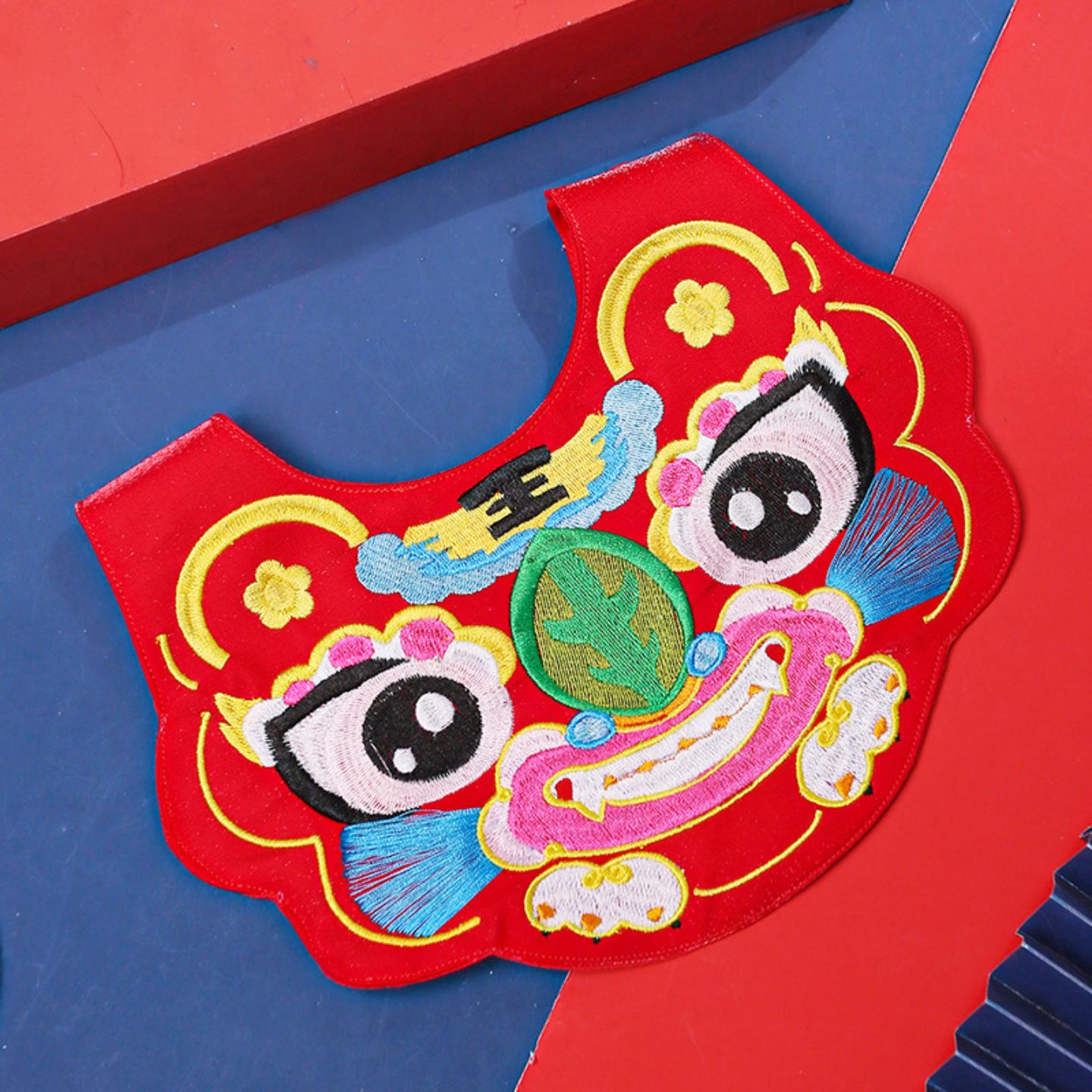 National trend children's cloud shoulder newborn embroidered tiger head bib infant saliva towel male and female baby revolving bib