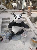 网红攀爬熊猫雕塑成都ifs熊猫不锈钢玻璃钢几何熊猫树脂户外摆件