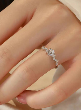 正品莫桑石钻戒女纯银情侣对戒1克拉一对仿真钻求婚结婚戒指礼物