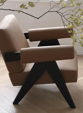 北欧中古风实木休闲椅客厅阳台卧室设计师诧寂风带扶手单人沙发椅