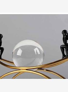 欧式现代简约跷跷板思想者水晶球轻奢摆件家居装饰品桌面软装摆设