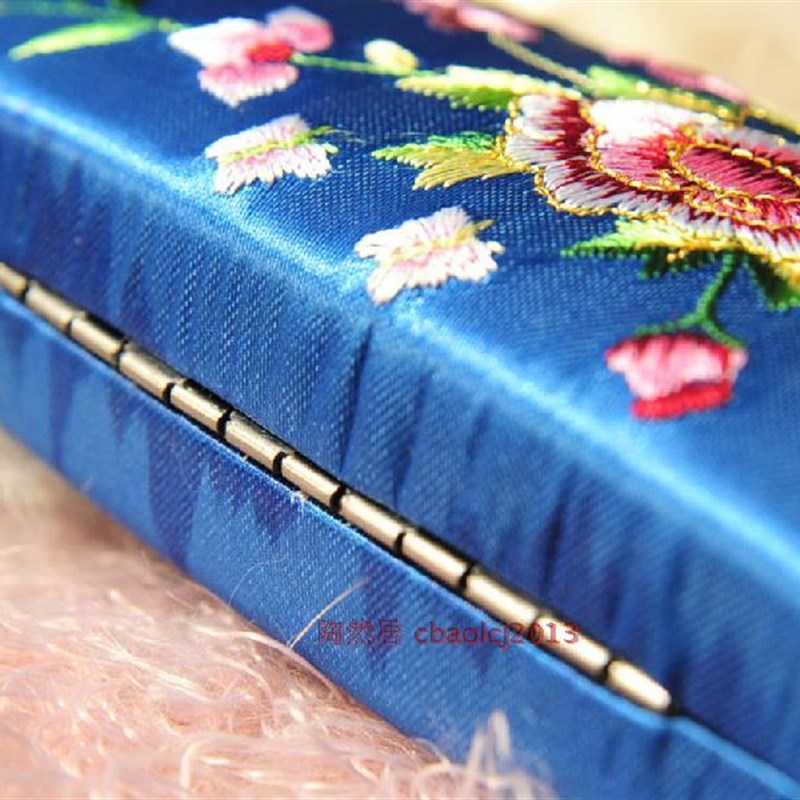 中国风绣花锦缎眼镜盒复古特色老花镜盒精美彩丝绣花眼镜盒送老外 - 图2