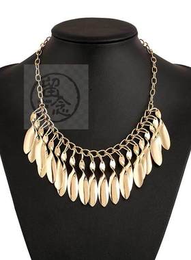 -Simple Metal Rotating Leaf Tassel Necklace Versatile Short