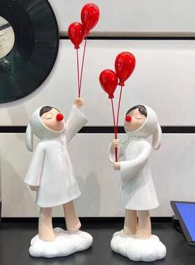 现代简约气球女孩摆件客厅电视柜玄关样板房儿童门店房家居装饰品