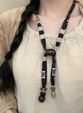 【羊悠悠】秋冬新款腰果花丝巾项链女搭配衣服装饰围脖长毛衣链潮