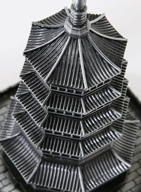 雷峰塔模型雷峰塔纪念品 金属家居客厅摆件旅游朋友同事生日礼物