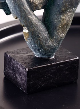 沉默是金抽象艺术人脸o树脂摆件创意复古人物家居客厅电视柜装饰