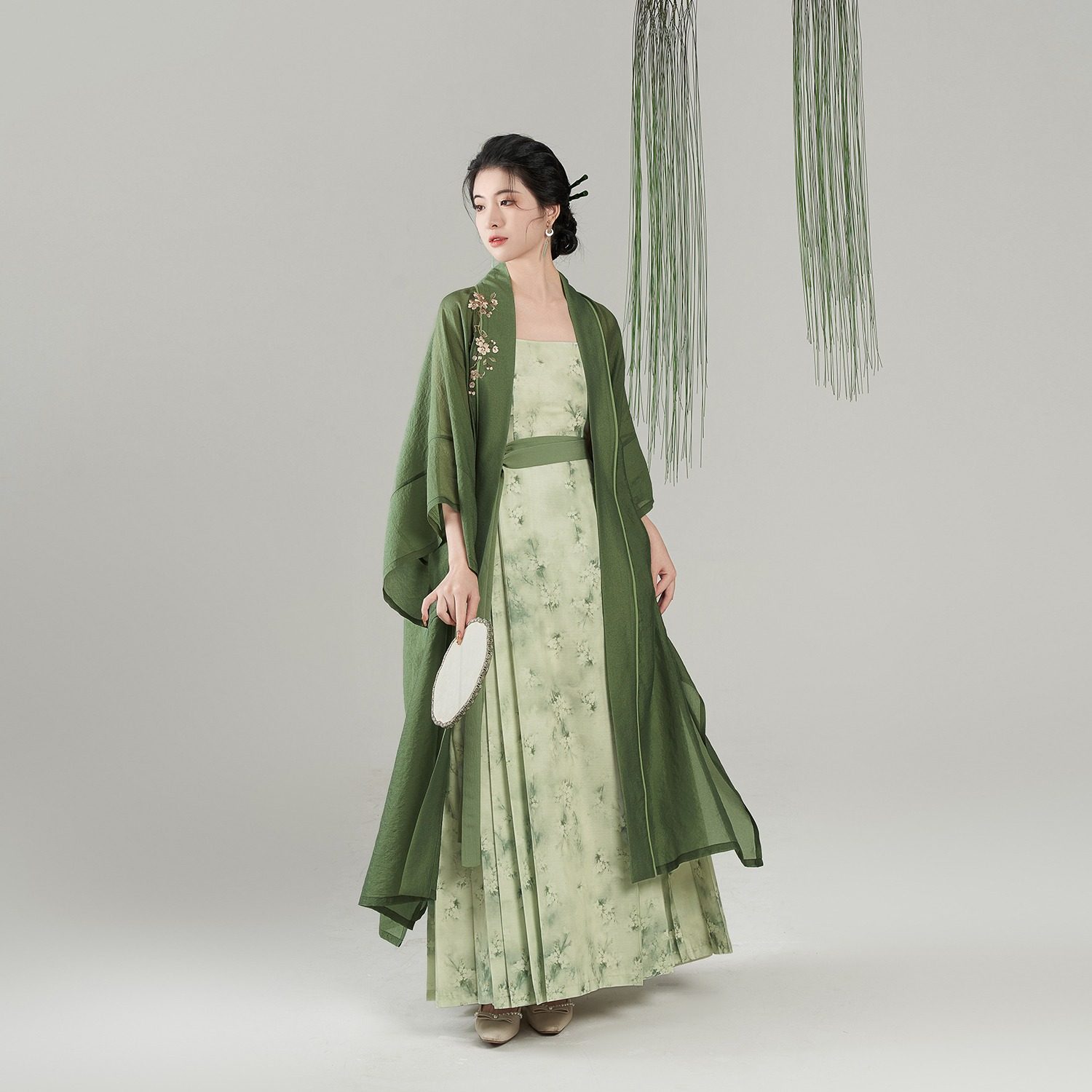 梨花海棠织造司原创宋制汉服新中式对襟直袖国风2025新款连衣裙女,淘宝优惠券,粉丝福利购,淘宝优惠卷