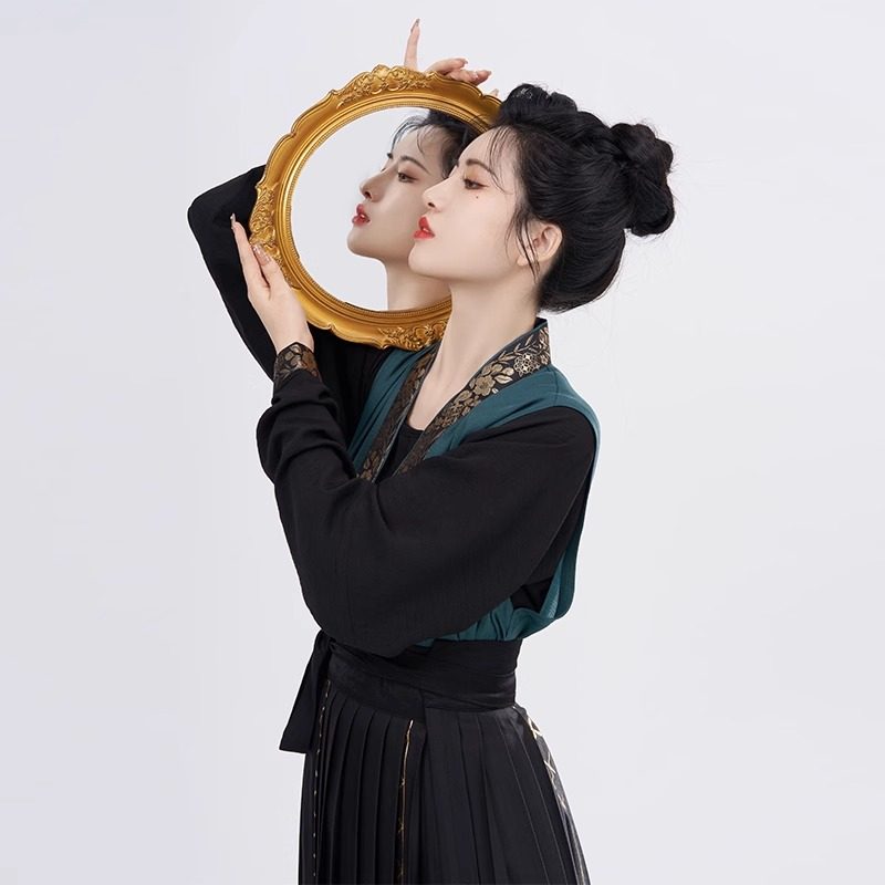 织造司原创唐制汉服鎏金仿妆花织金唐褙子改良中式圆领衫烫金褶裙,淘宝优惠券,粉丝福利购,淘宝优惠卷