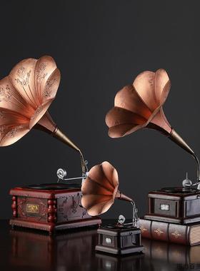 酒吧电啡厅客模咖视柜摆件铁皮复古留声机厅型服装店橱窗陈列道具