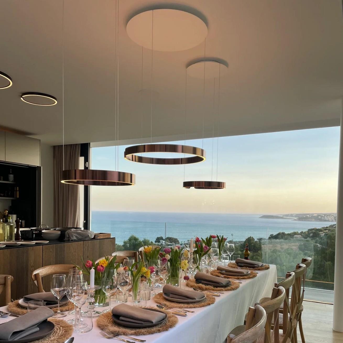 Nordic simple living room chandelier Italian creative light luxury ring ring C-shaped restaurant lifting hovering C-shaped chandelier