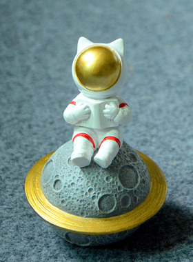 车载宇航员太空人模型电视柜桌面摆件网红中控台装饰品儿童礼物男