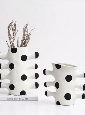 现代抽象艺术黑白色金色树脂花瓶样板间售楼处玄关台面装饰品花器