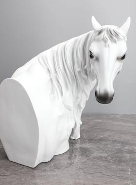 现代简约马首马头白色树脂雕塑摆件样板房售楼部家居玄关客厅装饰