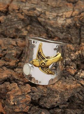 -Simple retro gem two-color bird ring retro ring hand jewelr