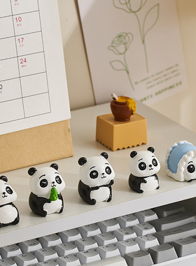 卡通熊猫减压电脑桌面摆件办公室工位装饰品好物可爱治愈系小礼物