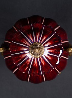 贵夫人铜镶瓷窑变红色釉配铜柏树卷草将军罐景德镇瓷器茶叶罐摆件