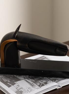 工贝子现RZB-2827代简艺约抽象马头手工艺术艺品办公室陈列酒装柜