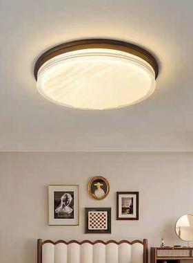 法式中古吸顶灯卧室灯复古美式胡桃木纹书房意式风灯具室内