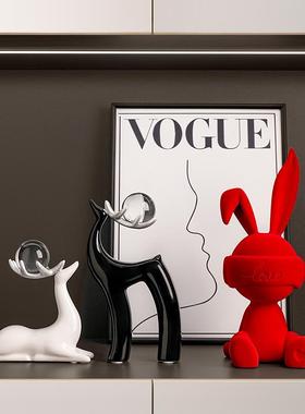 客厅入户玄关电视柜酒柜装饰品创意兔子坐姿摆件高档乔迁新居礼物