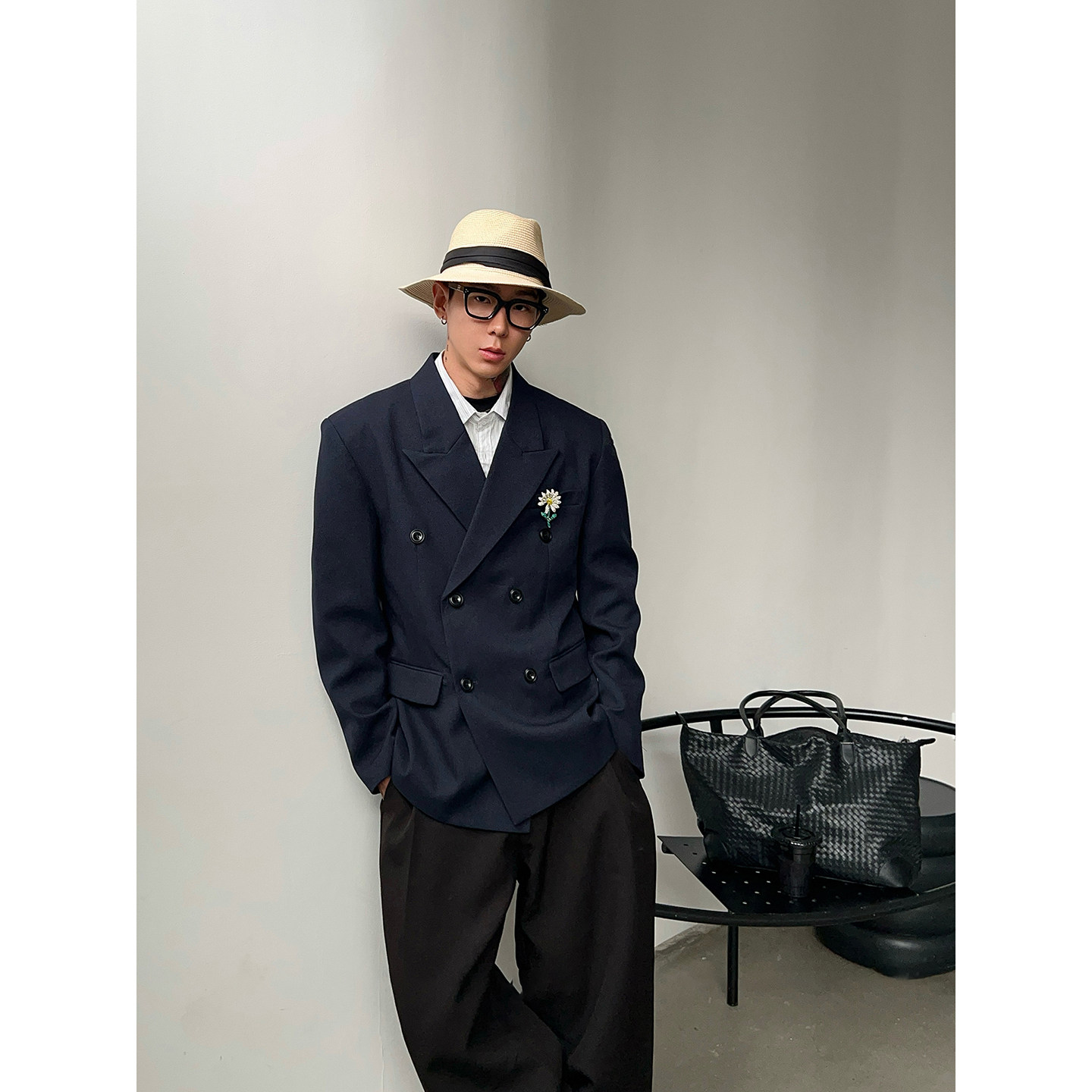 权志龙GD同款小雏菊戗驳领西装套装男士痞帅高级感双排扣休闲西服,淘宝优惠券,粉丝福利购,淘宝优惠卷