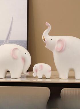 采购产品轻奢高端大象装饰品，四口之家装饰品，客厅入口电视柜，