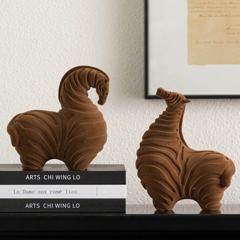 PHT高感时尚级植绒马客厅电斑柜酒柜开放格工艺品动物视摆件,淘宝优惠券,粉丝福利购,淘宝优惠卷