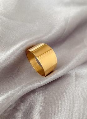 欧美简约戒冷风食指戒新指款潮夸淡张大个性潮宽版亮面情侣款指环