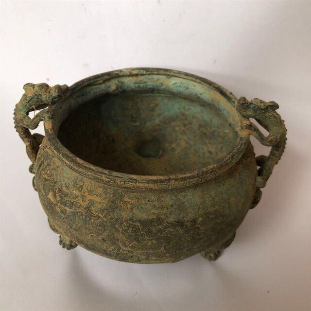 Quick collection of antiques and miscellaneous goods, old goods returned from rural areas, Ming Dynasty Xuande year-made Shuanglong incense burner, old copper Yukang