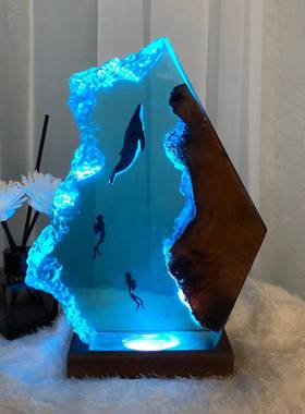 环氧树脂海洋灯座头鲸和情侣潜水员夜灯深蓝色大海独特的夏日礼物