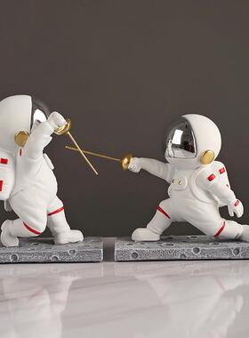 创意宇航员击剑太空人树脂桌面摆件客厅儿童房装饰品摆设男生礼物