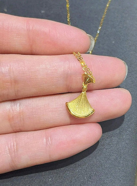 周先生小裙子项链 女纯银镀18K黄金色扇形银杏叶吊坠锁骨链日常潮