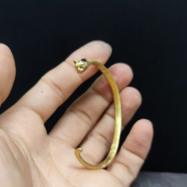 猫爪黄铜手镯手工小众铜饰生日礼物女生实心开口镯子猫尾猫头礼品 - 图1