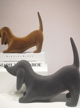 现代简约植绒小狗摆件儿童房卡通造型创意犬桌面柜子样板间装饰品