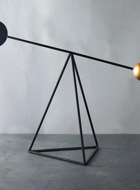 GD创金属三角平衡摆件现代轻极意简何样板房售几楼部博古架装饰奢