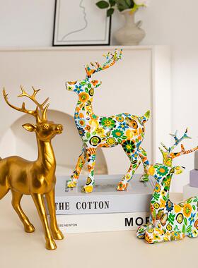 招财鹿水转印树脂工艺品摆件家居客厅高档酒柜装饰树脂工艺品