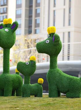 户外草坪大绿动物草皮长颈鹿雕摆草皮鹿塑售楼型部卡通梅花鹿植座