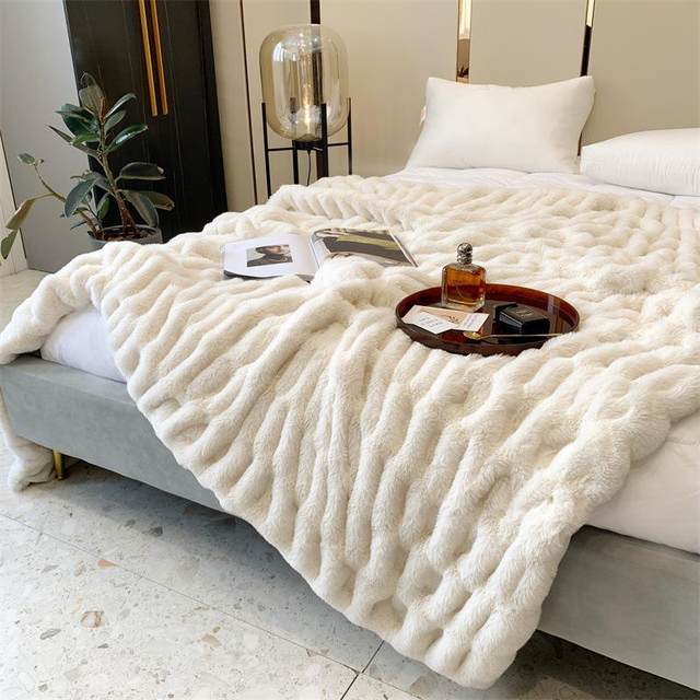 High-end imitation fur velvet blanket comfortable skin-friendly bubble rabbit blanket winter sofa blanket casual blanket light luxury bed cover blanket