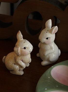 法式田园风 复古陶瓷造型兔子小摆件 餐桌上的装饰 动物调味瓶