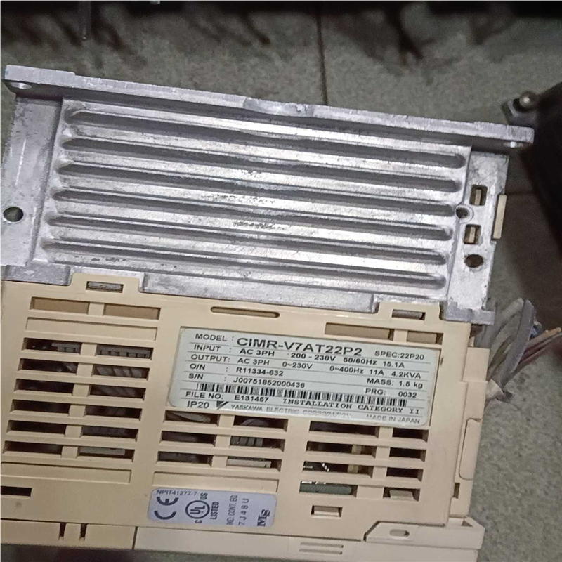 安川变频器ⅤS一606V7   V7AT22P2   2.2（憨憨电子） - 图1