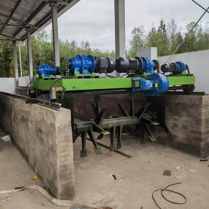 猪粪发酵有机肥设备槽式翻堆机养殖场粪便翻耙机器好氧堆肥翻抛机,淘宝优惠券,粉丝福利购,淘宝优惠卷